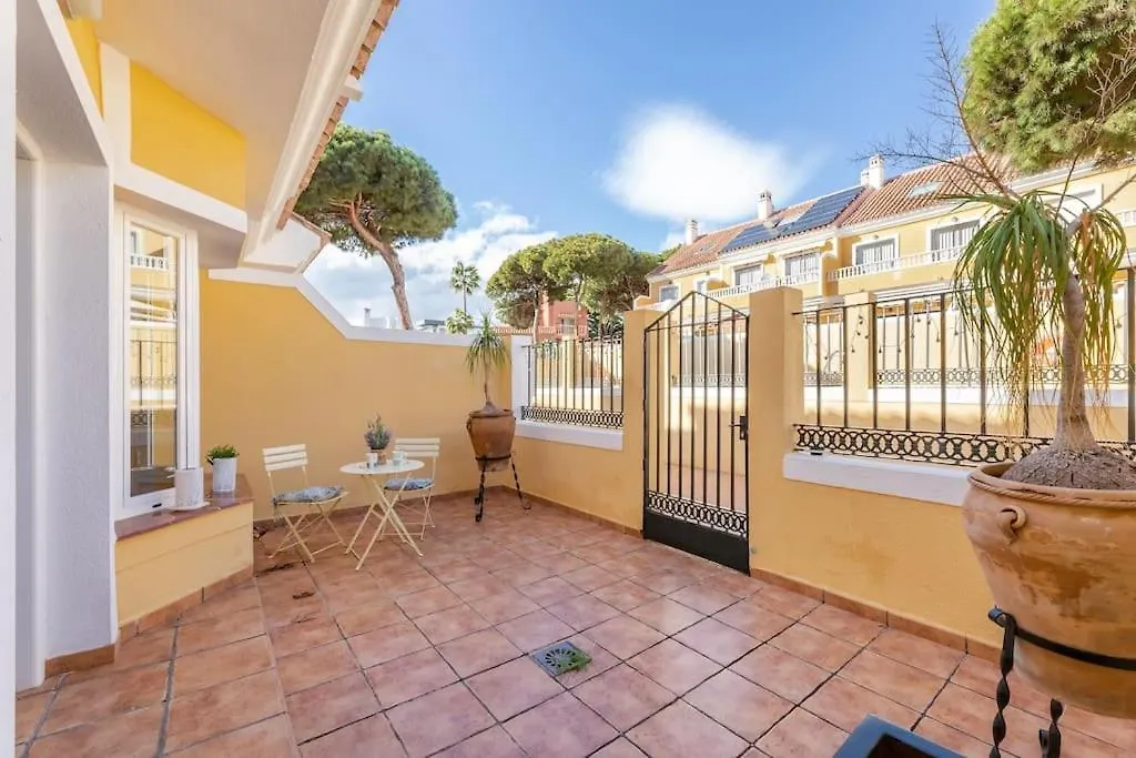 Family Holiday Home In Malaga 350M To Beach Rdr376 Sitio de Calahonda 0*,  Spanien