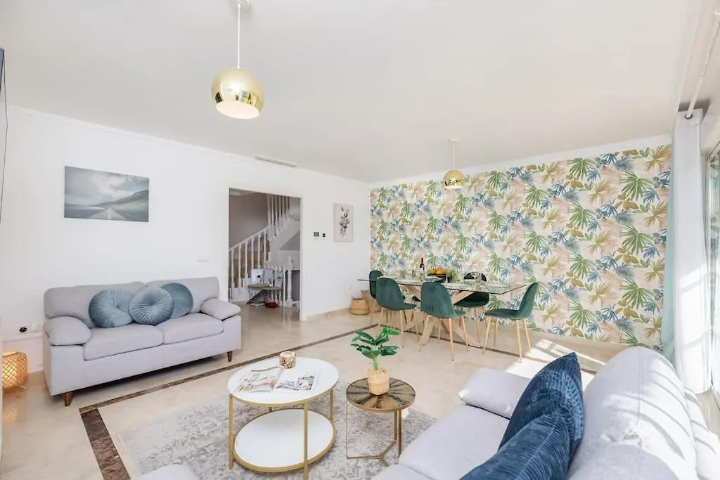 Family Holiday Home In Malaga 350M To Beach Rdr376 Sitio de Calahonda